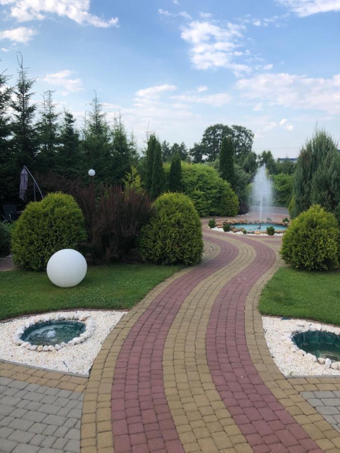 Отель Rezydencja Szmaragdowy Ogrod Константынув-Лодзинский Экстерьер фото